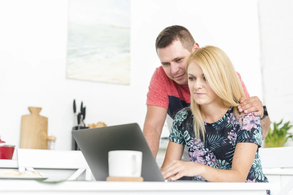 KEEPING A HEALTHY RELATIONSHIP WHILE WORKING FROM HOME